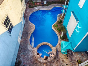 4 BR - Sleeps 8! Celebrity Villa Next to Frenchman St